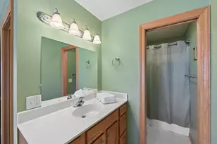 696 Buttercup Ct, Hudson, WI 54016 - Photo 13