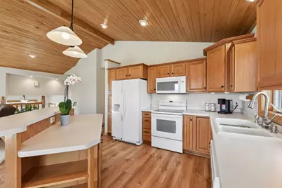 696 Buttercup Court, Hudson, WI 54016 - Photo 9