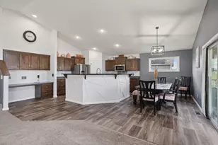 39744 Fawn Ave, North Branch, MN 55056 - Photo 9