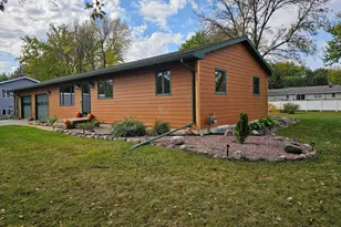 804 6th Ave SE, Pipestone, MN 56164 - Photo 7