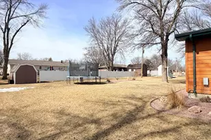 804 6th Ave SE, Pipestone, MN 56164 - Photo 33