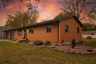 804 6th Ave SE, Pipestone, MN 56164 - Photo 5