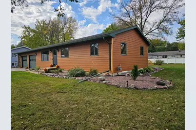 804 6th Avenue SE, Pipestone, MN 56164 - Photo 1