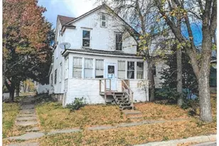 601 Hayes St, Eveleth, MN 55734 - Photo 1