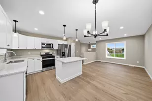 256 Dakota Ave, Roberts, WI 54023 - Photo 3