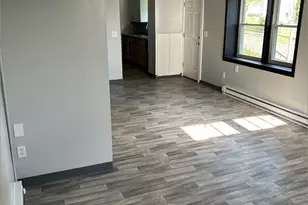 542 Hazel St N, Saint Paul, MN 55119 - Photo 5