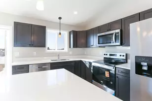 278 Eagle Ridge Dr, Roberts, WI 54023 - Photo 7