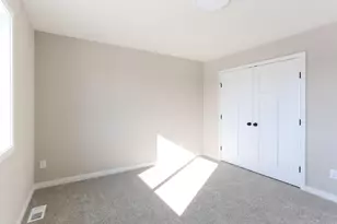 278 Eagle Ridge Dr, Roberts, WI 54023 - Photo 11