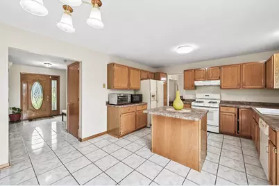 4156 Hilltop Lane, Eagan, MN 55123 - Photo 9