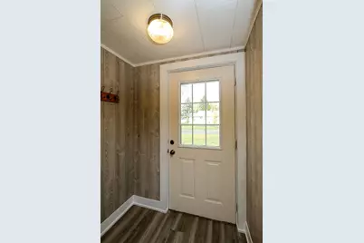 533 Huron Street SE, Hutchinson, MN 55350 - Photo 11