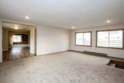 533 Huron Street SE, Hutchinson, MN 55350 - Photo 13