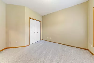 2712 Village Drive, Faribault, MN 55021 - Photo 11