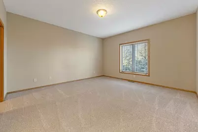 2712 Village Drive, Faribault, MN 55021 - Photo 23