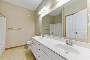 2712 Village Dr, Faribault, MN 55021 - Photo 27