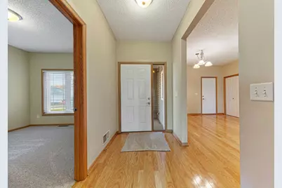 2712 Village Drive, Faribault, MN 55021 - Photo 5