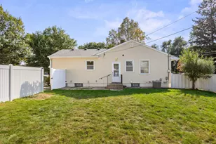 1435 Price Ave, Maplewood, MN 55109 - Photo 17