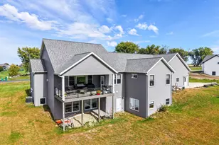 5892 Cambridge Hill Rd SE, Rochester, MN 55904 - Photo 9