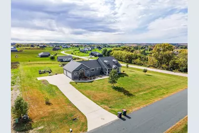 5892 Cambridge Hill Rd SE, Rochester, MN 55904 - Photo 3