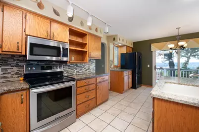 1810 Mary Lane, North Mankato, MN 56003 - Photo 9