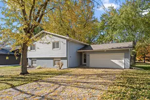 7261 Quantico Ln N, Maple Grove, MN 55311 - Photo 1