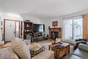 2058 Pathways Dr, Saint Paul, MN 55119 - Photo 7