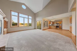 1107 Shumway Ct, Faribault, MN 55021 - Photo 7