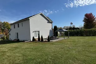 119 Hall Ln, Alden, MN 56009 - Photo 7