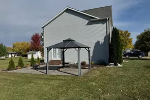 119 Hall Ln, Alden, MN 56009 - Photo 5