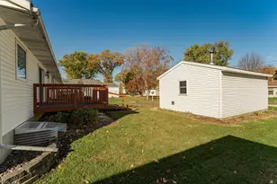 209 E Henry St, Le Roy, MN 55951 - Photo 35