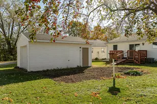 209 E Henry St, Le Roy, MN 55951 - Photo 37