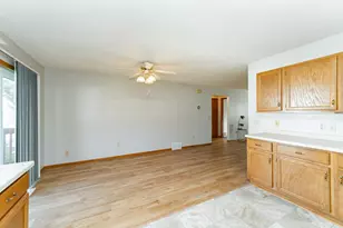 209 E Henry St, Le Roy, MN 55951 - Photo 13