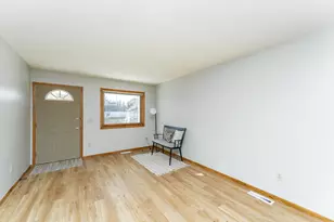 209 E Henry St, Le Roy, MN 55951 - Photo 3