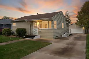 1711 1st Ave SE, Austin, MN 55912 - Photo 1