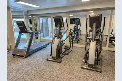 66 9th Street E #1613, Saint Paul, MN 55101 - Photo 23