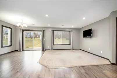 905 Wencel Avenue NE, New Prague, MN 56071 - Photo 5