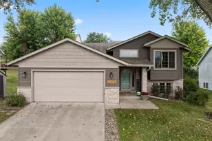 6276 Fairway Dr NW, Rochester, MN 55901 - Photo 3