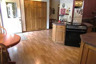 805 S 10th St, Montevideo, MN 56265 - Photo 3