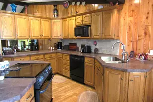 805 S 10th St, Montevideo, MN 56265 - Photo 9