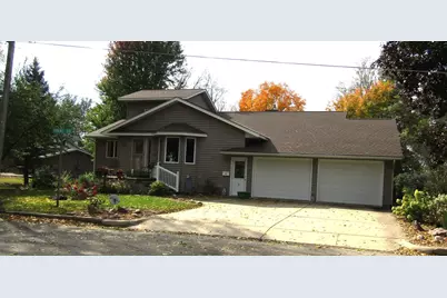 805 S 10th Street, Montevideo, MN 56265 - Photo 1