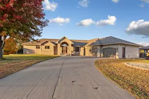 1308 Greenleaf Rd, Faribault, MN 55021 - Photo 3