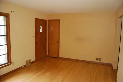 1048 Dale Street N, Saint Paul, MN 55117 - Photo 5