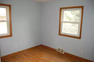 1048 Dale St N, Saint Paul, MN 55117 - Photo 7