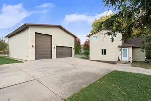 1130 E School St, Owatonna, MN 55060 - Photo 1