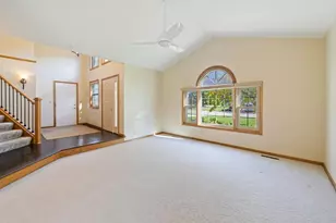 1603 Mary St N, Maplewood, MN 55119 - Photo 7