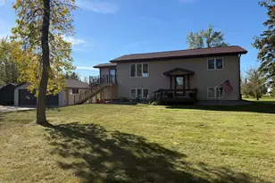 217 3rd Ave SW, Baudette, MN 56623 - Photo 3