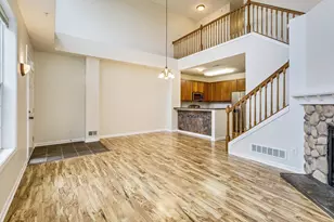 1617 Legacy Pkwy E, Maplewood, MN 55109 - Photo 9