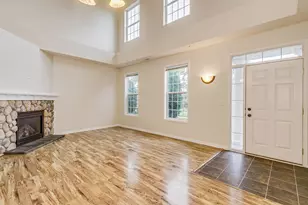 1617 Legacy Pkwy E, Maplewood, MN 55109 - Photo 5