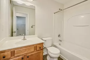 1617 Legacy Pkwy E, Maplewood, MN 55109 - Photo 19