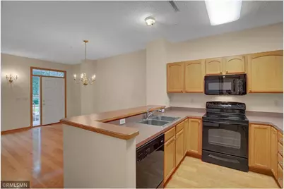 3029 Hemingway Trail N #2, Maplewood, MN 55109 - Photo 9