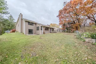 1568 Lakewood Dr N, Maplewood, MN 55119 - Photo 5